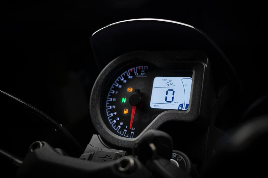 Junak SR 400
