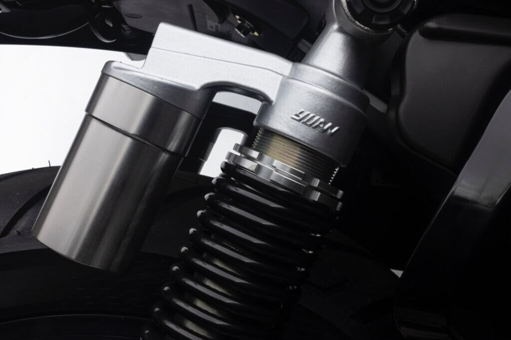 Junak SR 400