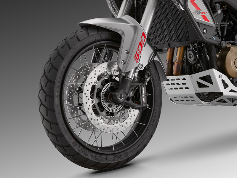 QJMOTOR  SRT 600SX