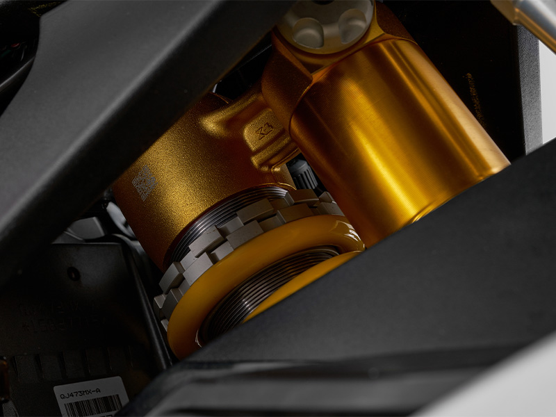 QJMOTOR  SRK 921